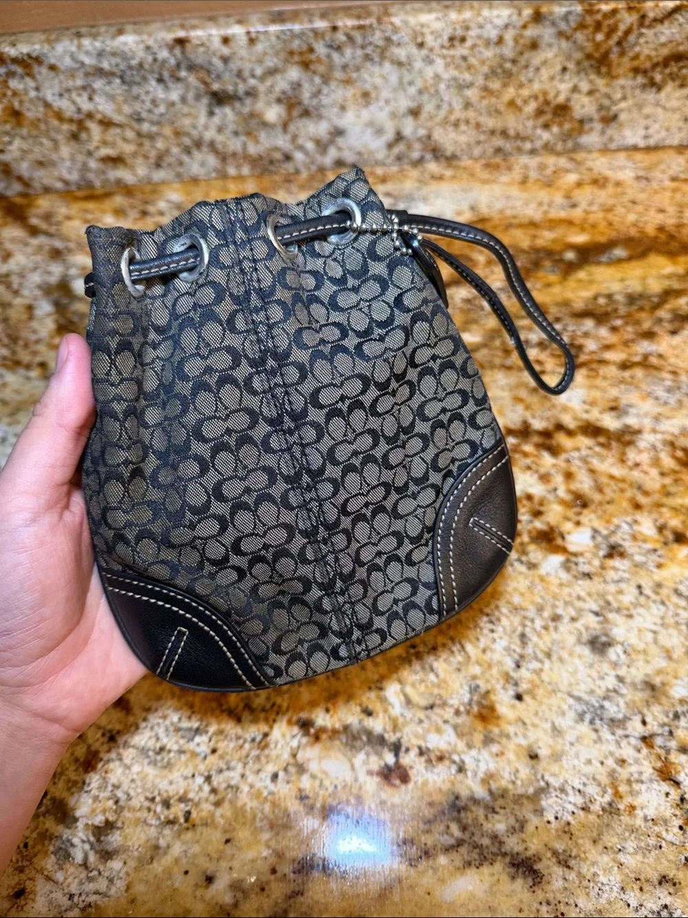 Coach vtg Signature Drawstring pouch